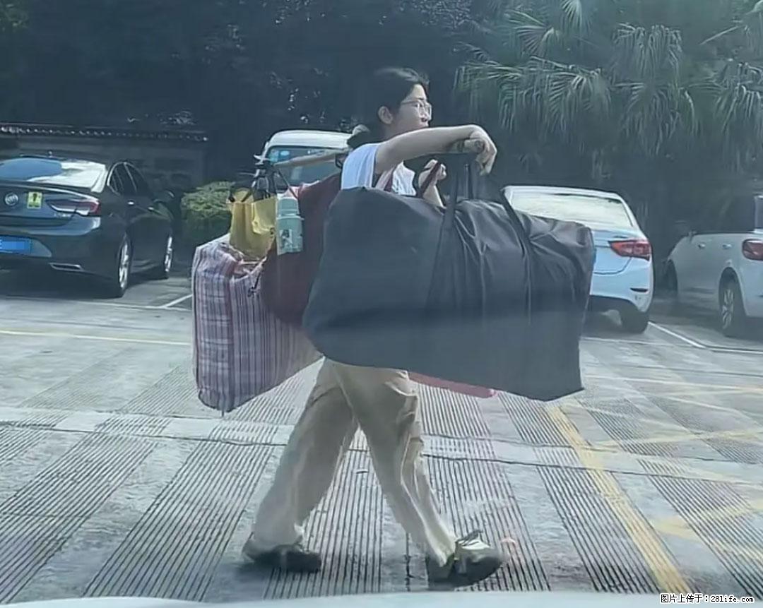 全网追的“扁担女孩”，找了一份暑假工，时薪12元 - 深圳生活资讯 - 深圳28生活网 sz.28life.net